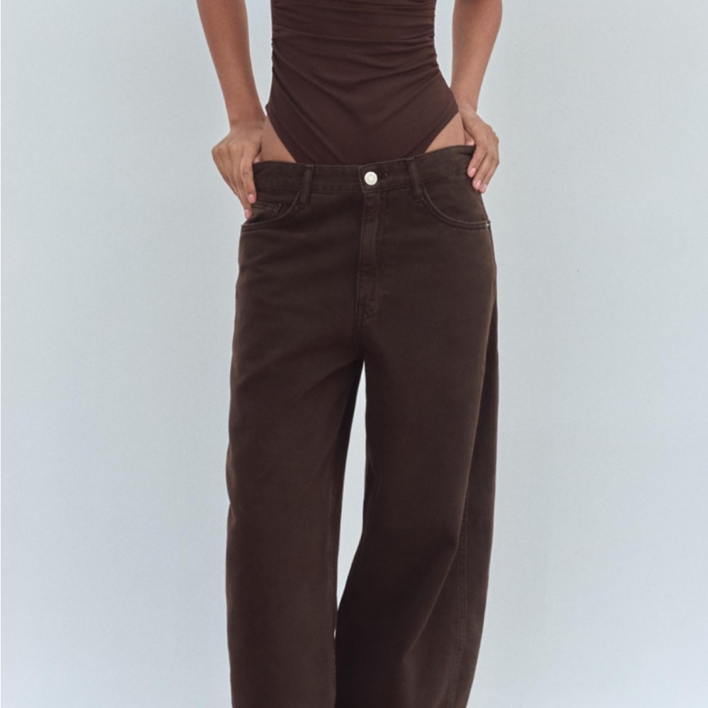 Brown High-Waisted Wide-Leg Jeans